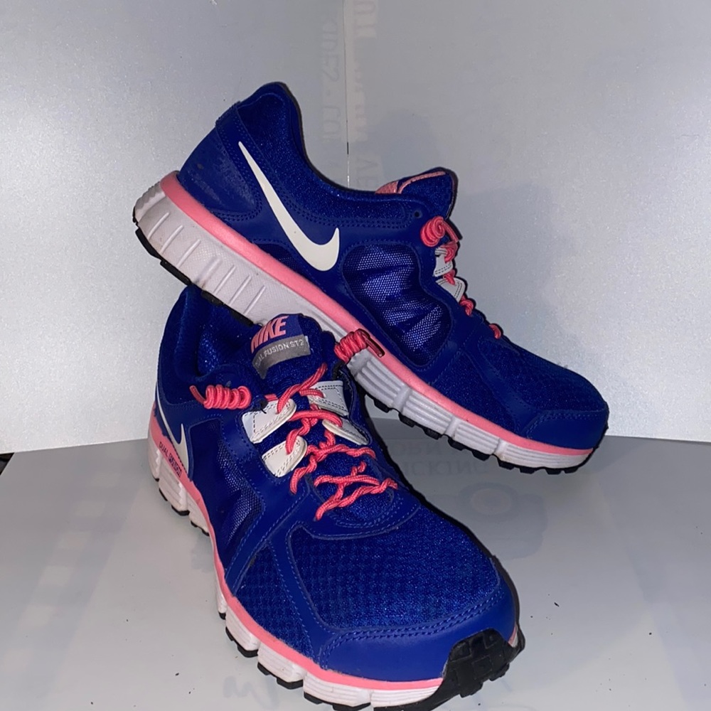 Nike Dual Fusion ST 2 womens size 11